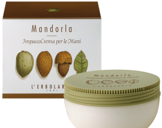 Masque aux amandes pour les mains